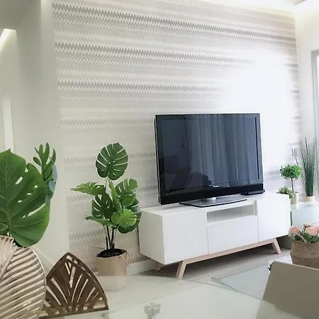 公寓 Ocean Garden, Heated Pool, Sunny Terrace,fast Wifi