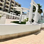 Ocean Garden, Heated Pool, Sunny Terrace,fast Wifi דירה