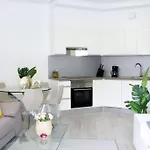 Ocean Garden, Heated Pool, Sunny Terrace,fast Wifi * אדחה