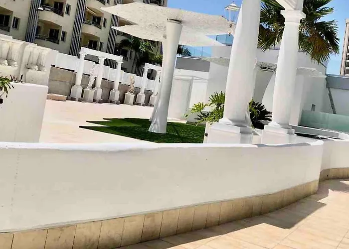 Ocean Garden, Heated Pool, Sunny Terrace,fast Wifi Apartment