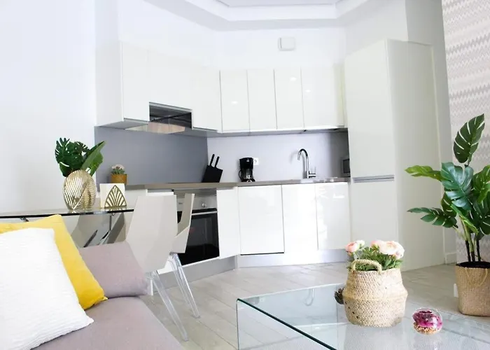 Ocean Garden, Heated Pool, Sunny Terrace,fast Wifi Apartment