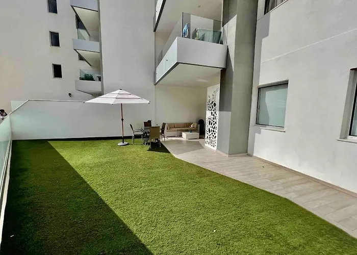 Ocean Garden, Heated Pool, Sunny Terrace,fast Wifi